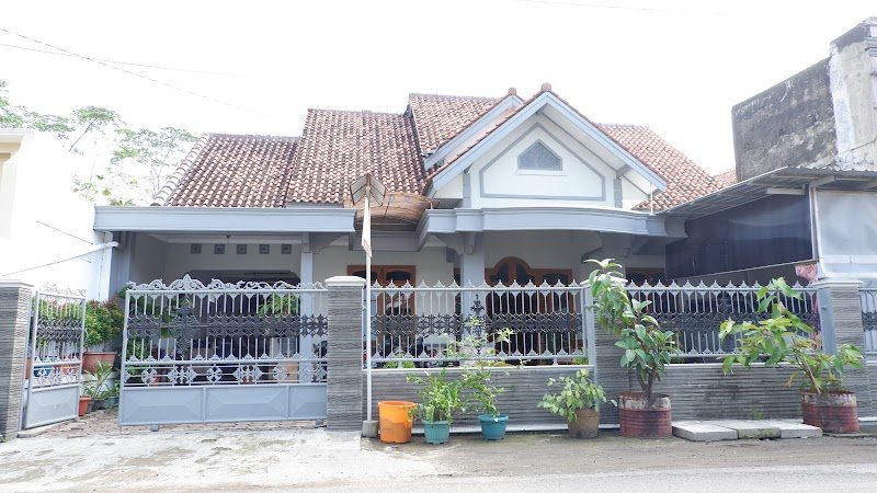 Jahit dengan Cinta di Jantung Cilacap